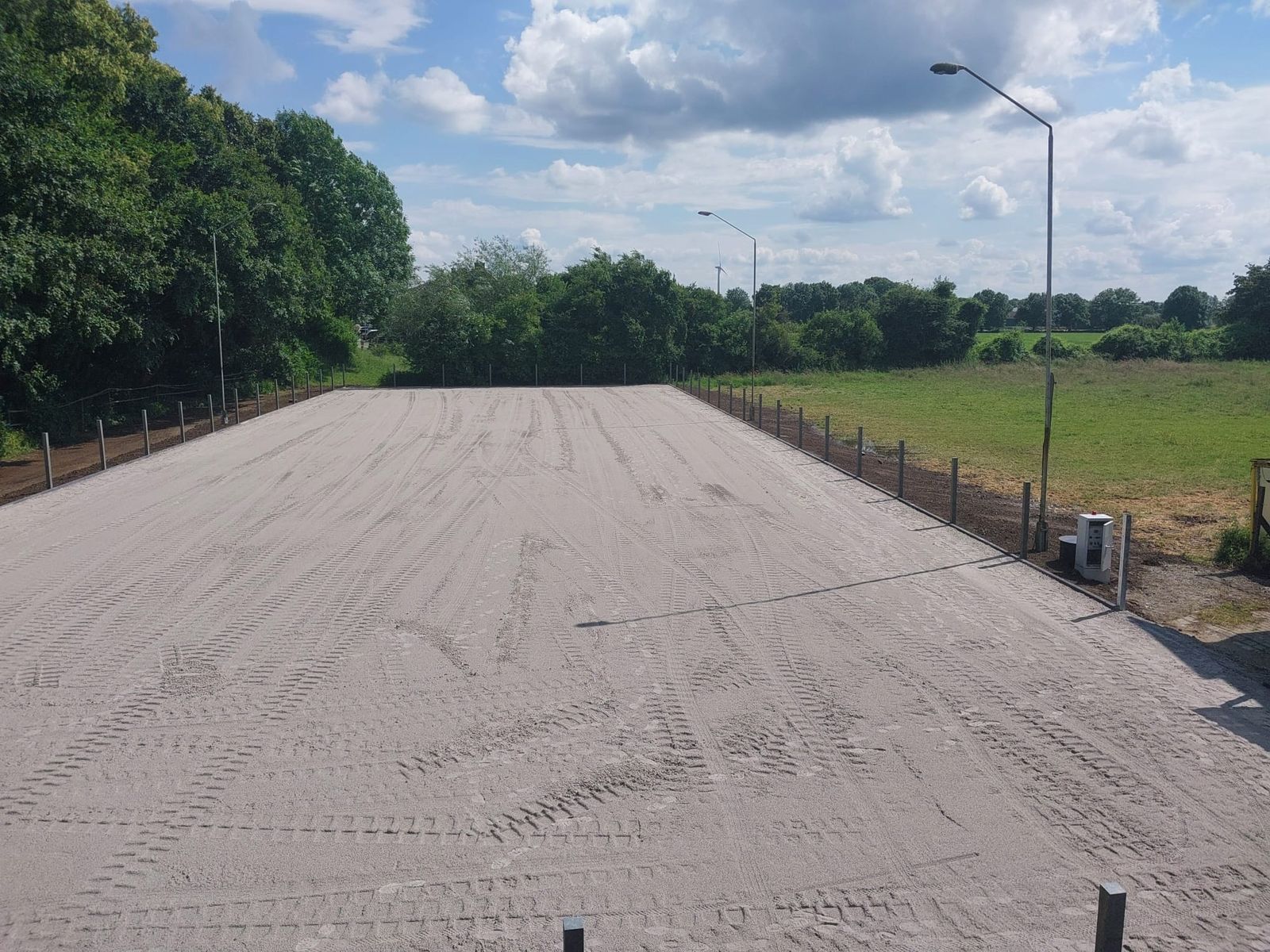 Reitplatz des Polderhofs in Rheinberg, ohne Zuschlagstoffe gebaut