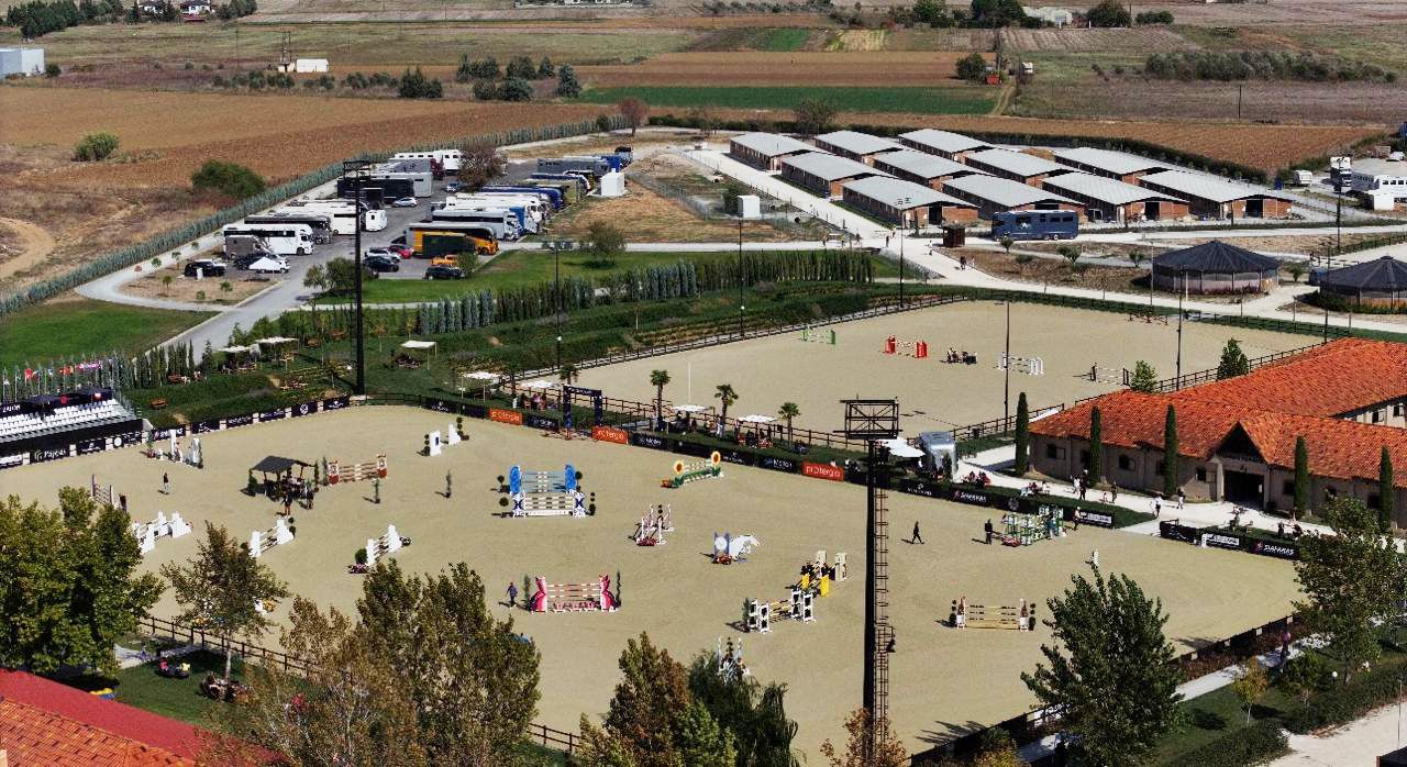 Arena at Ippos Club in Thessaloniki with the Risohorse® ebb-and-flow system