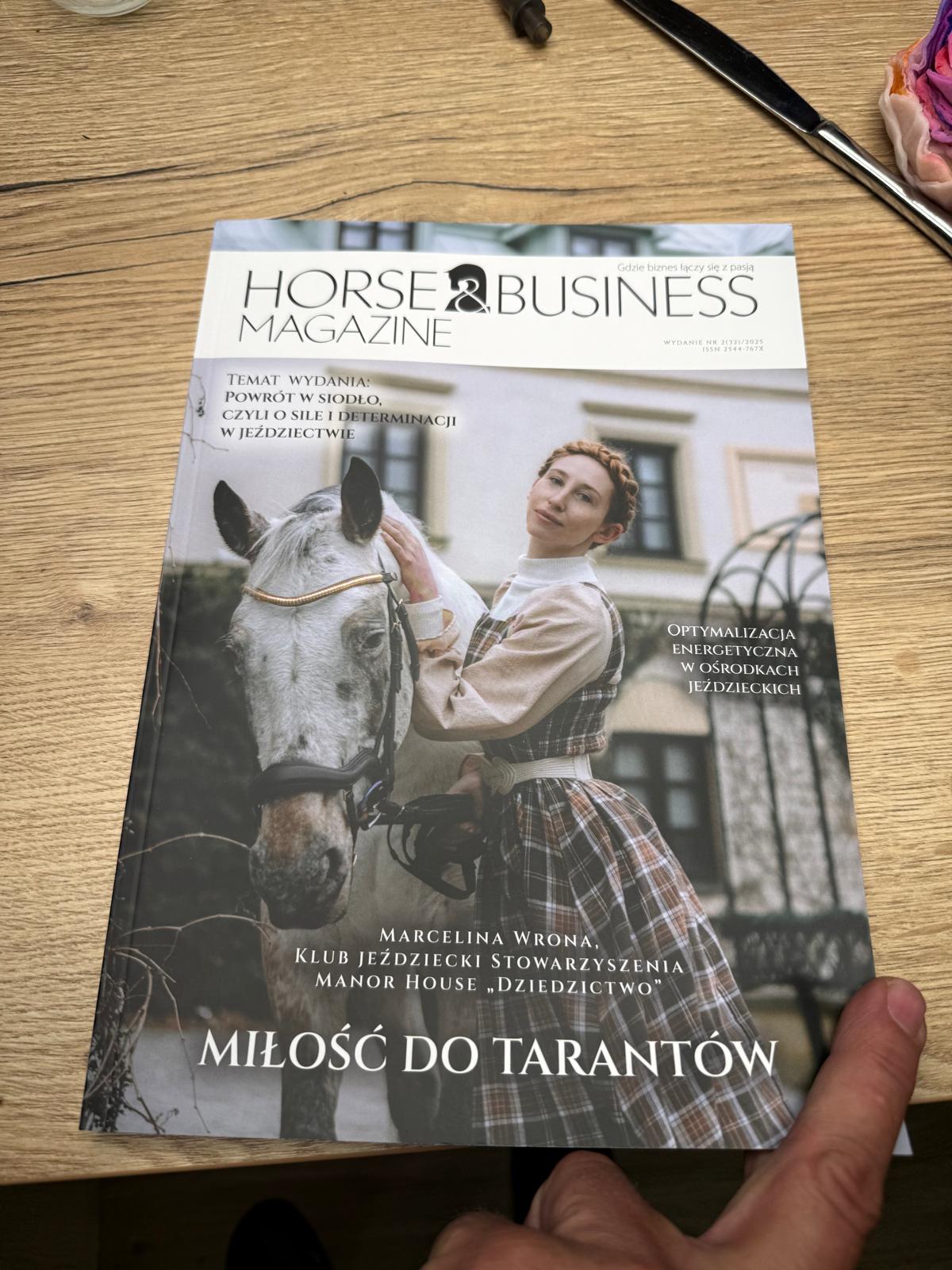 Cover of HORSE & BUSINESS MAGAZINE with the feature on the Polish partner company Equisystem