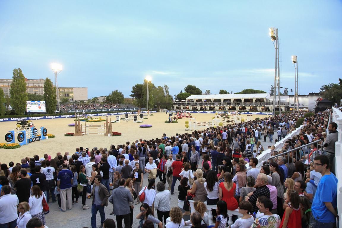 FEI Nations Cup Barcelona 2013 Turnier auf Risohorse Reitboden Real Club Polo volles Stadion-03