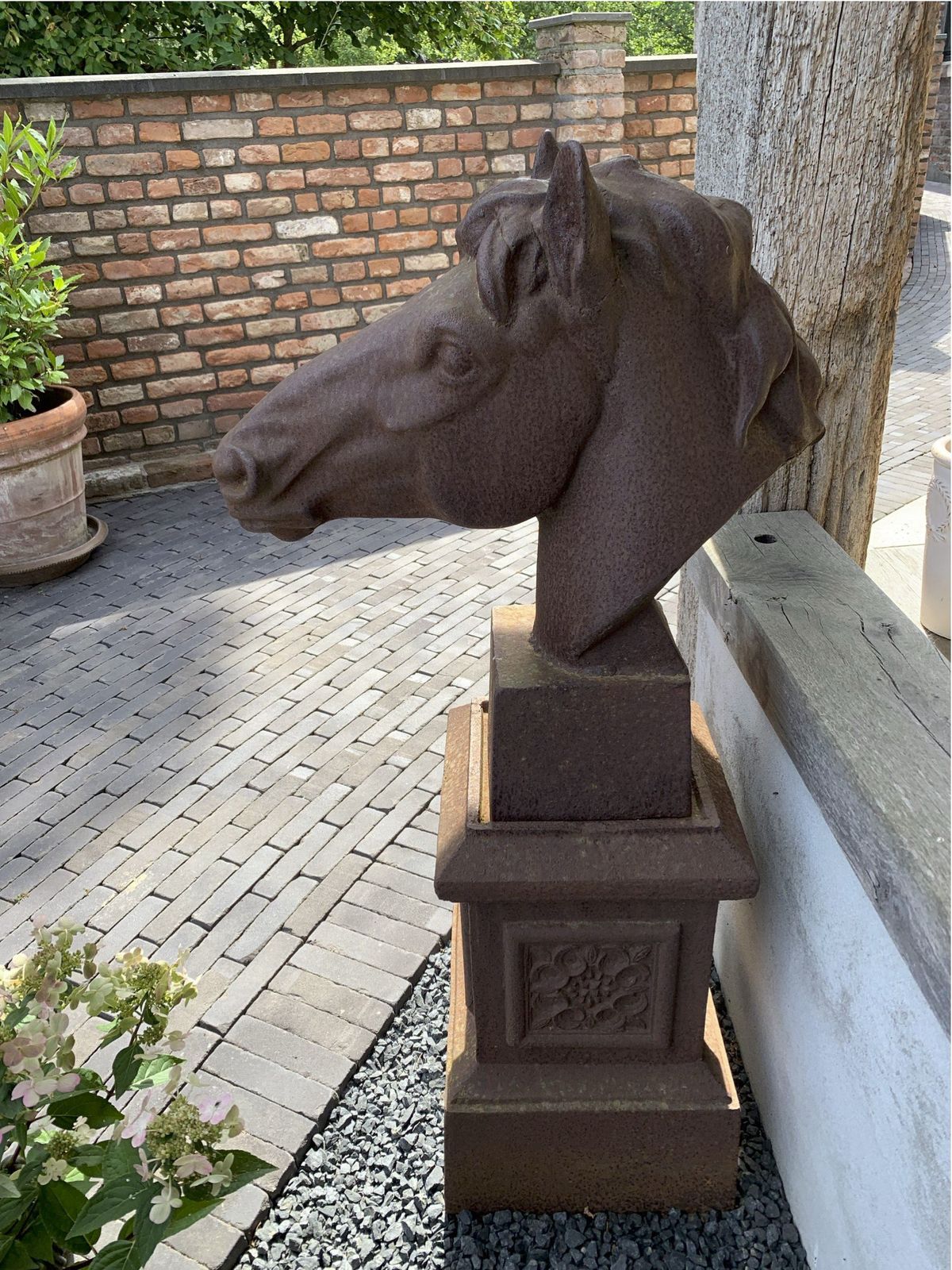 Reitplatz mit Risohorse® Ebbe und Flut-Boden beim Stall Bengtsson, 2024