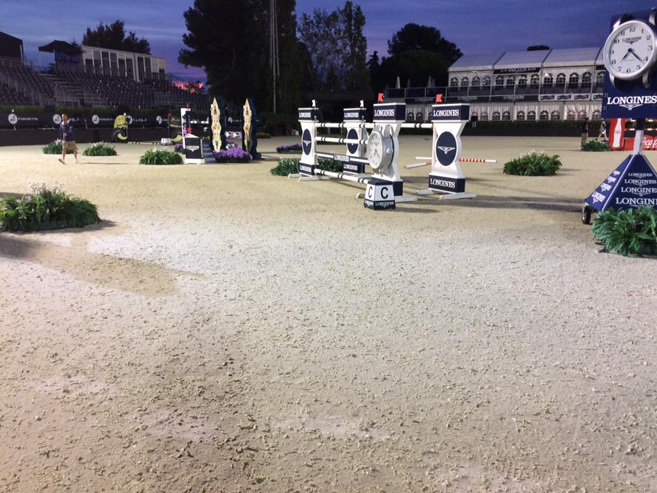 Pista ecuestre perfectamente seca y utilizable pocas horas después de la lluvia